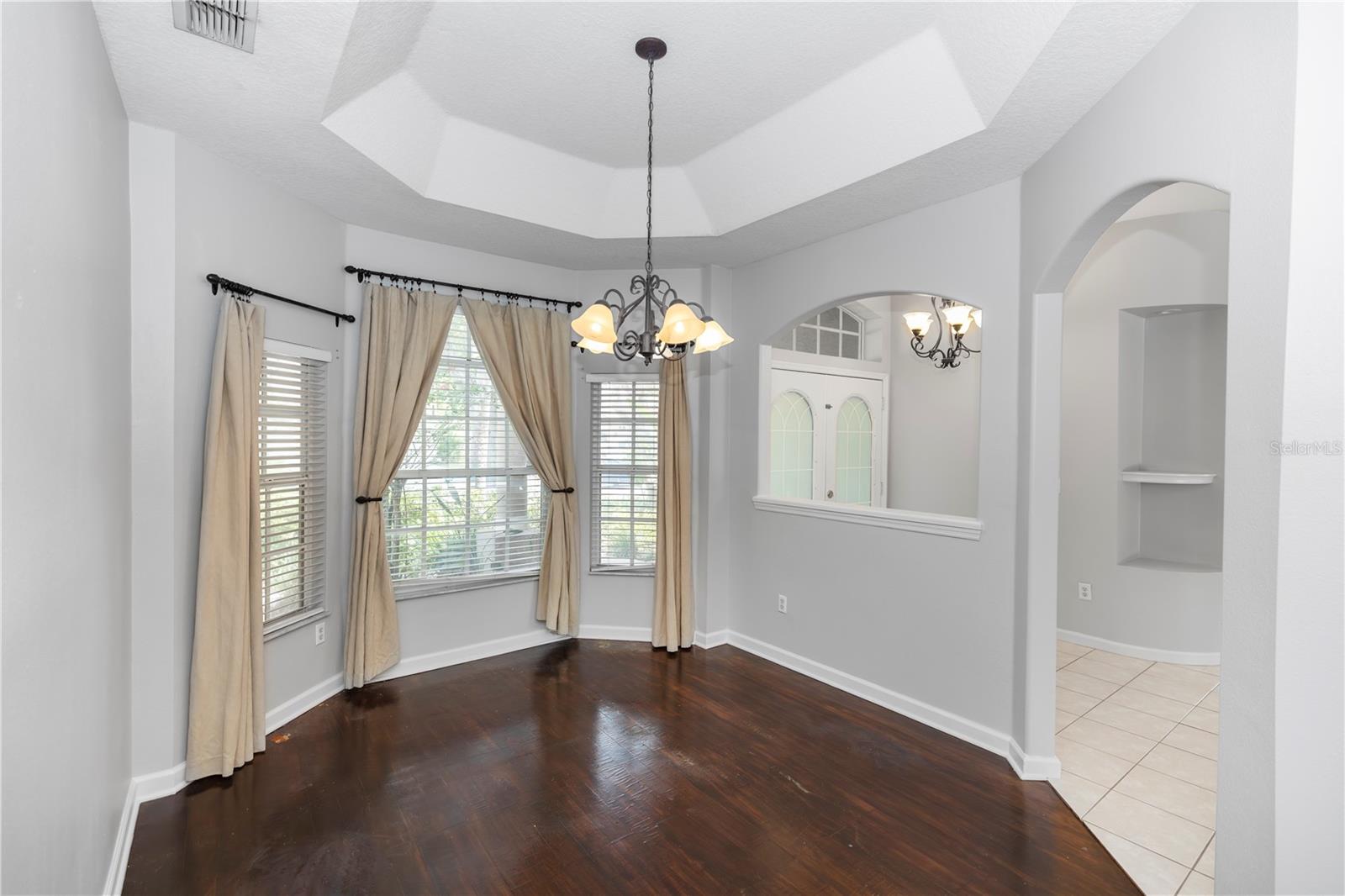 Image 12 of 51 For 433 Woodcrest Street