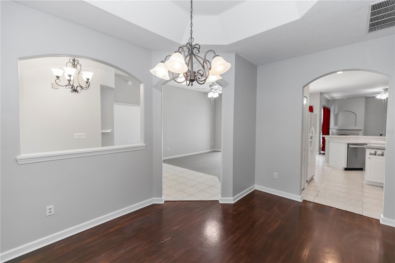 Image 13 of 51 For 433 Woodcrest Street