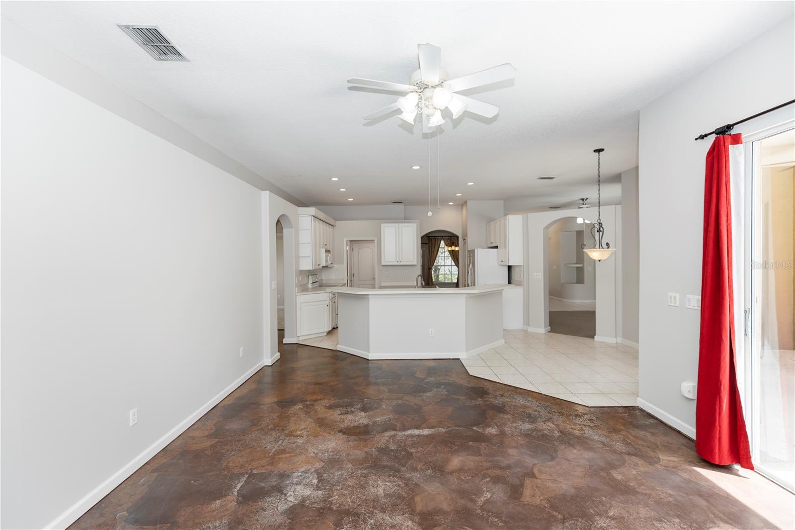 Image 24 of 51 For 433 Woodcrest Street