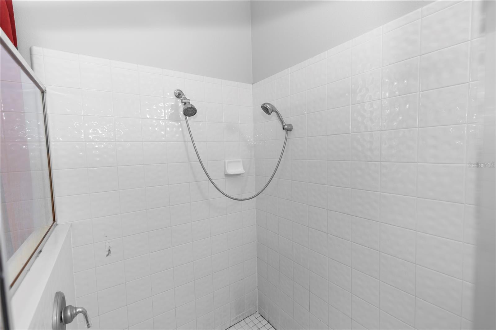 Image 33 of 51 For 433 Woodcrest Street