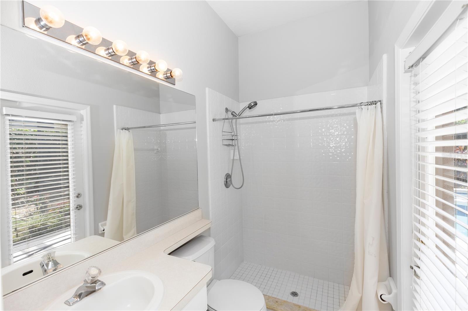 Image 44 of 51 For 433 Woodcrest Street