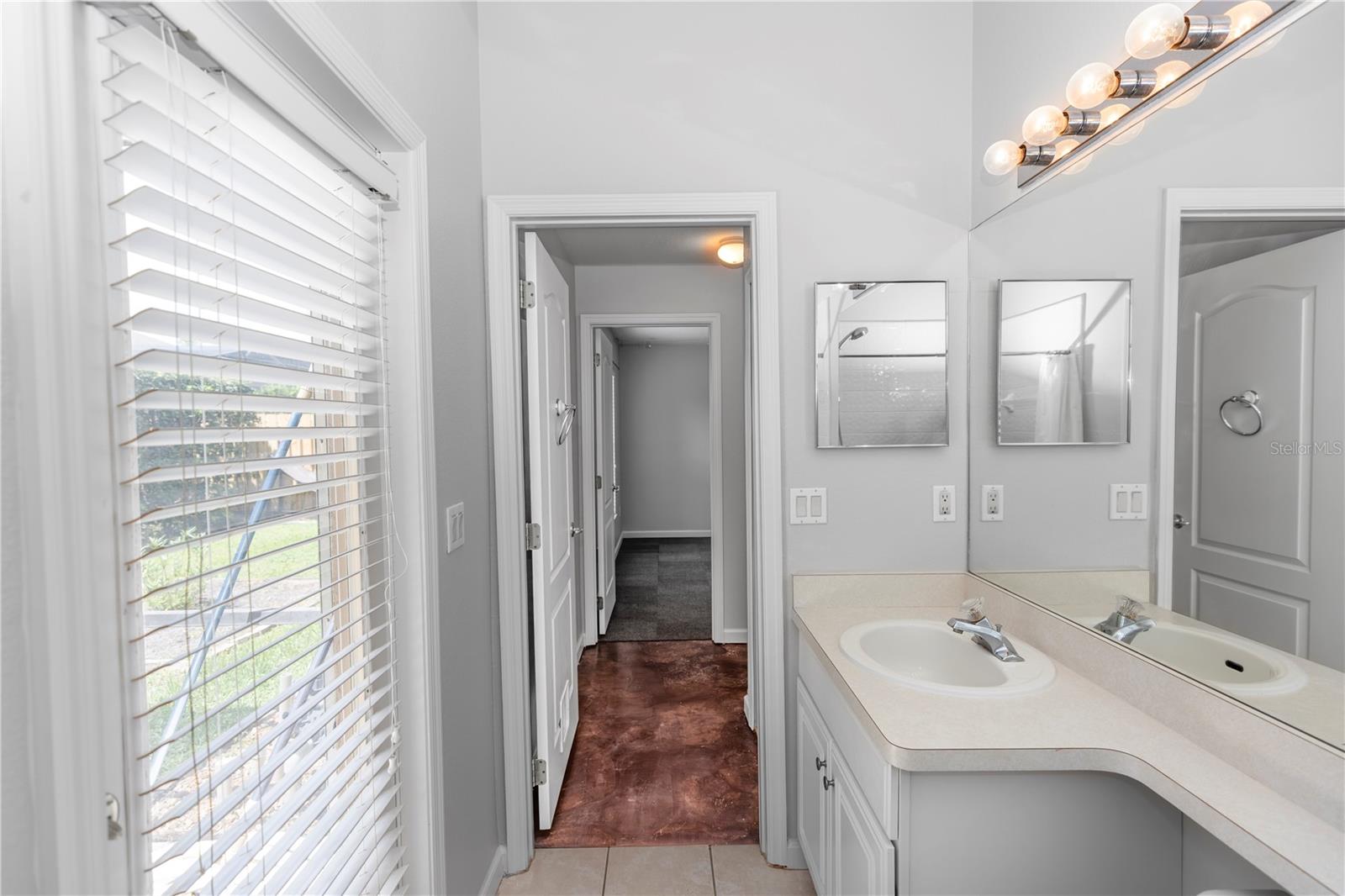 Image 45 of 51 For 433 Woodcrest Street
