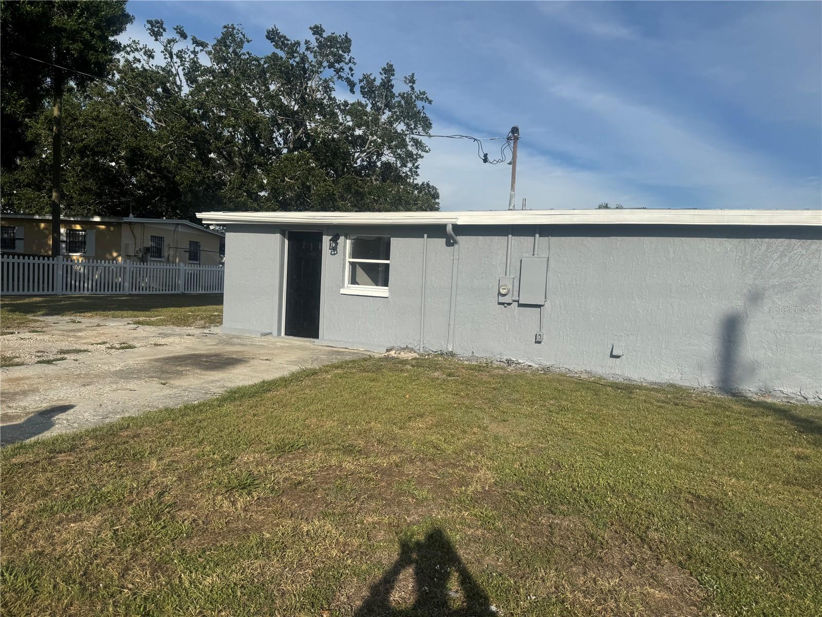 Image 13 of 24 For 8502 Grapefruit Avenue