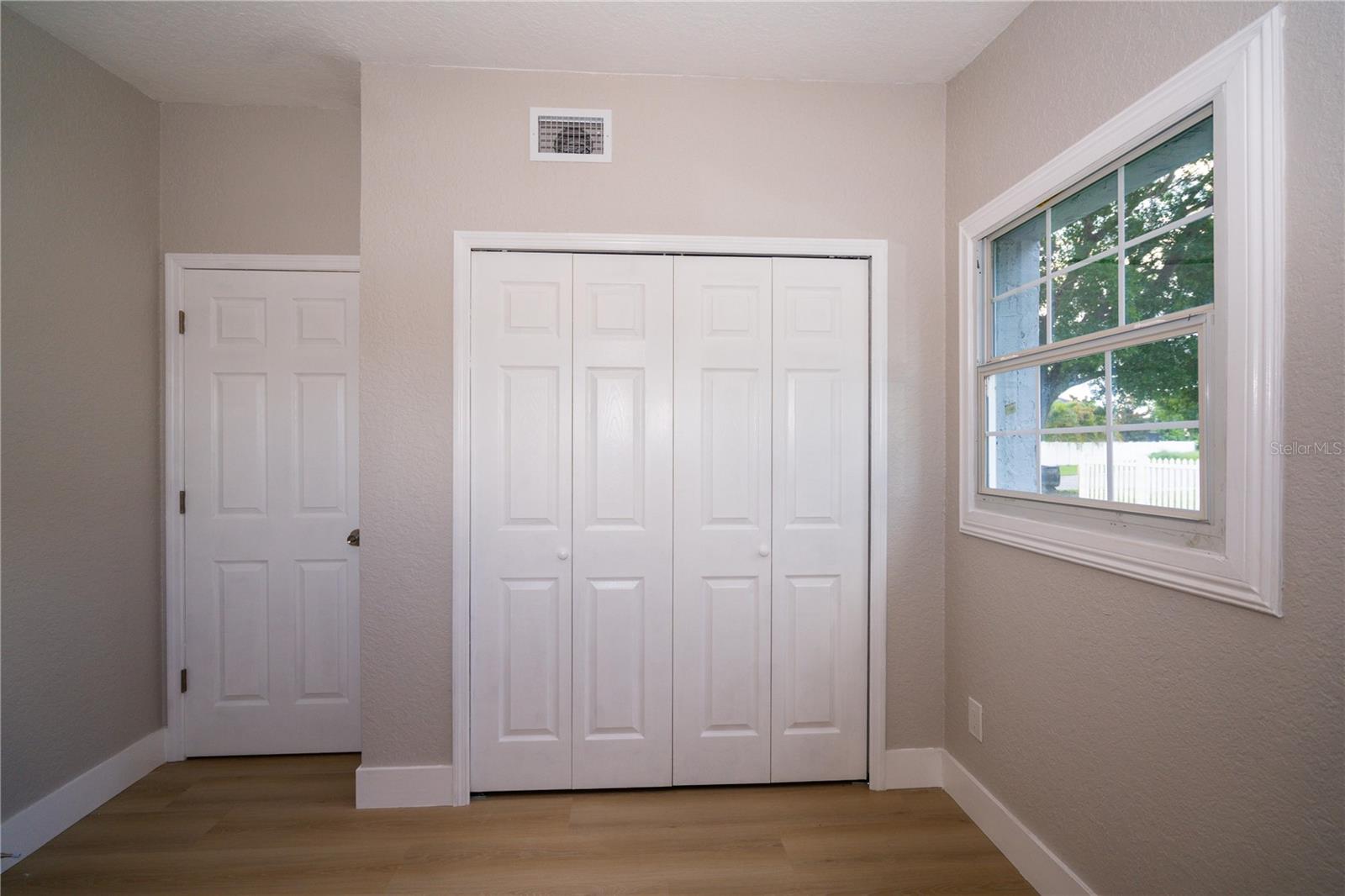 Image 16 of 24 For 8502 Grapefruit Avenue
