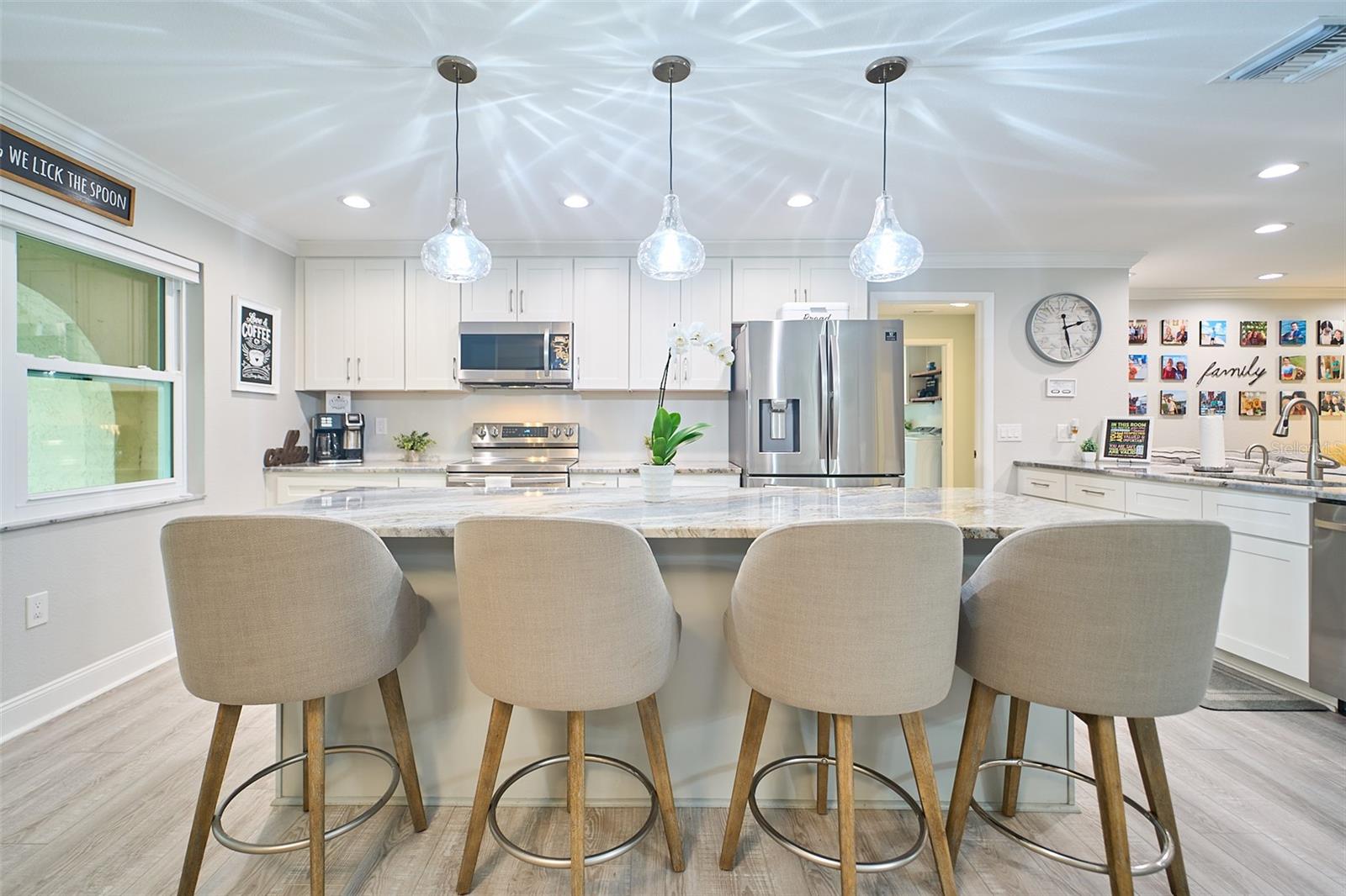 Listing photo id 11 for 2273 Willowbrook Drive