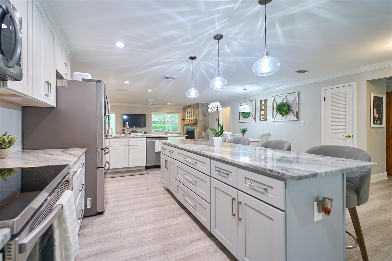 Listing photo id 14 for 2273 Willowbrook Drive