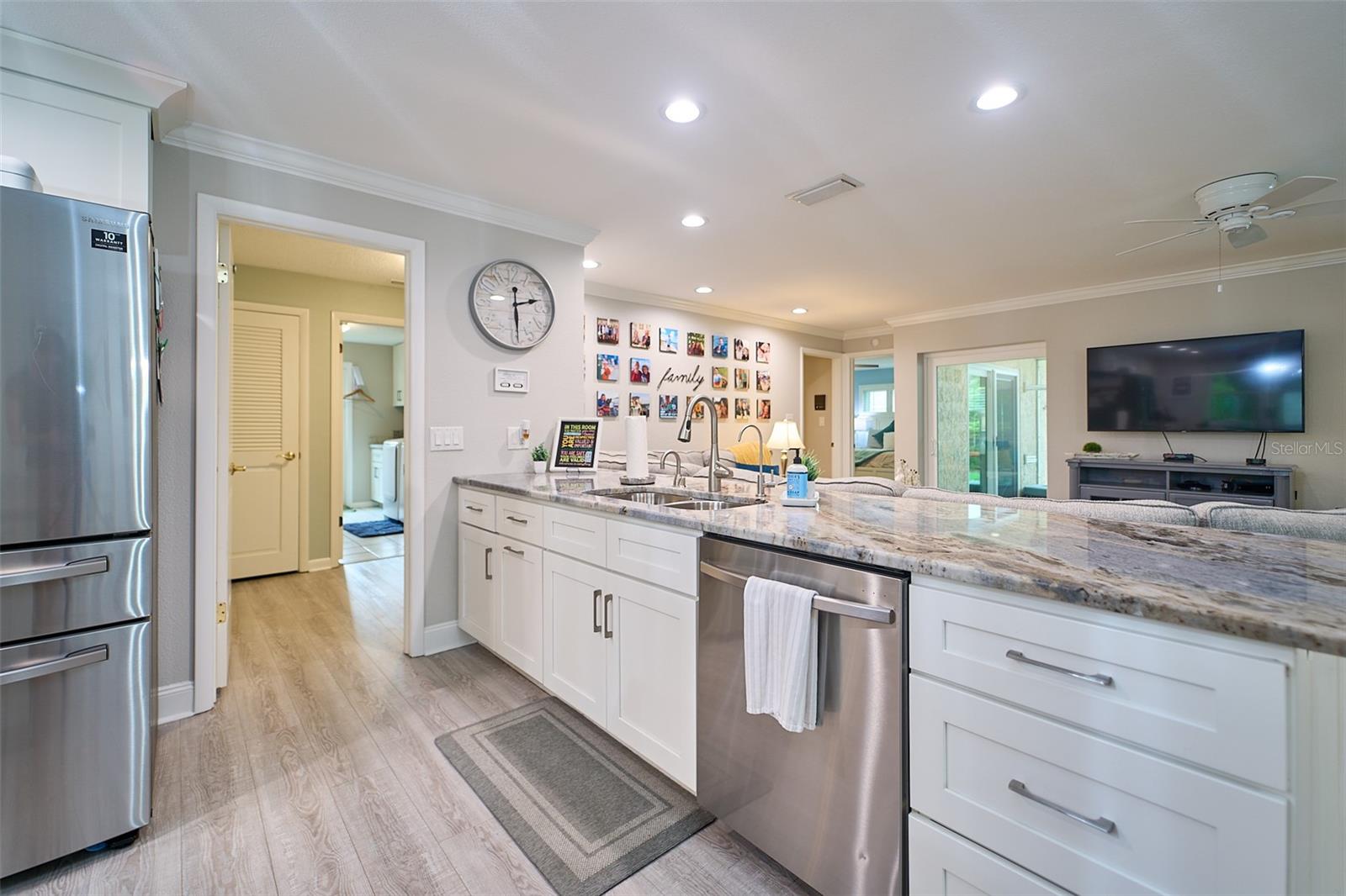 Listing photo id 16 for 2273 Willowbrook Drive