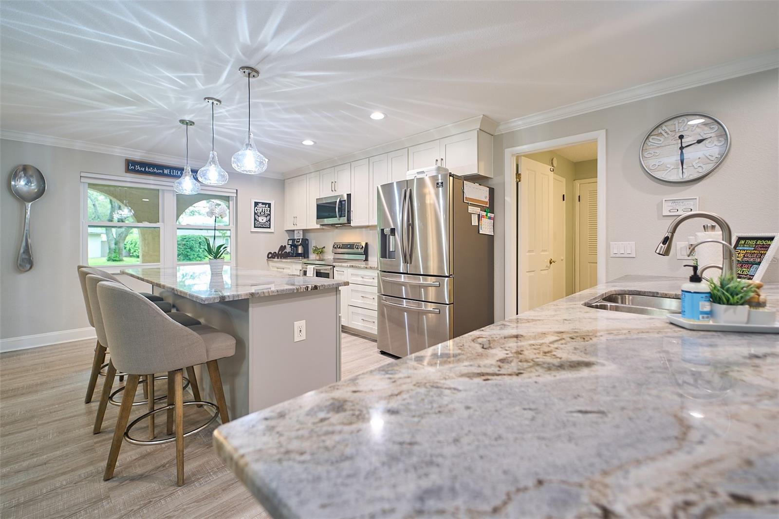 Listing photo id 19 for 2273 Willowbrook Drive