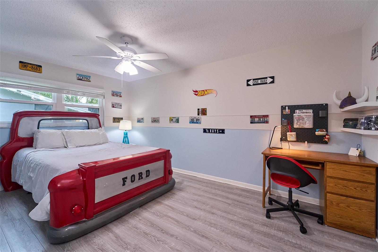 Listing photo id 33 for 2273 Willowbrook Drive