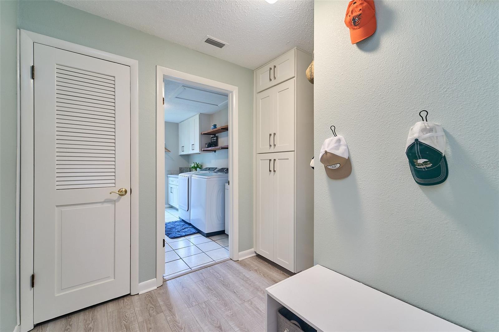 Listing photo id 47 for 2273 Willowbrook Drive