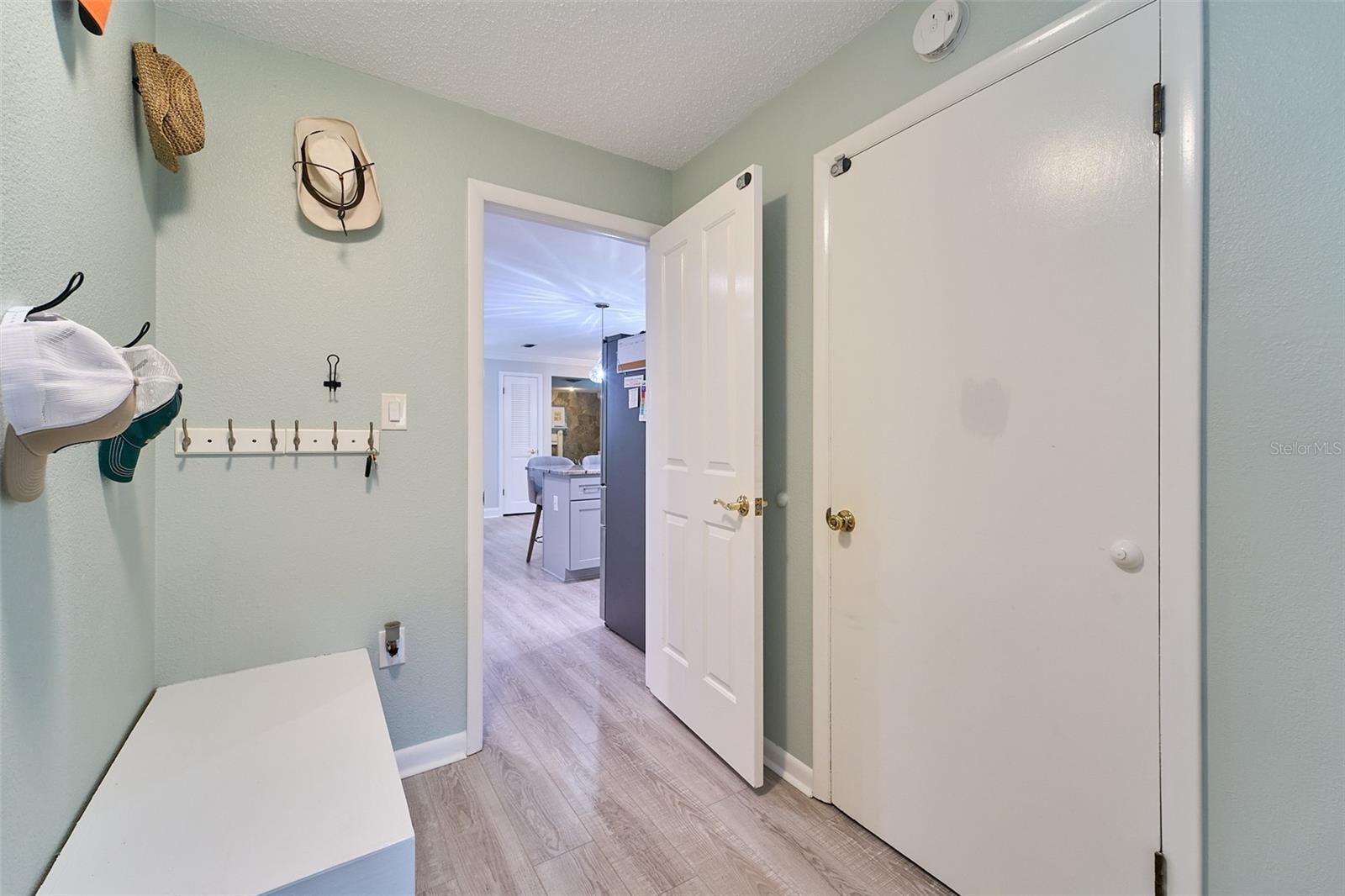Listing photo id 48 for 2273 Willowbrook Drive