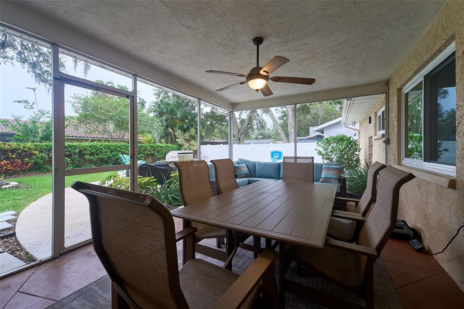 Listing photo id 53 for 2273 Willowbrook Drive