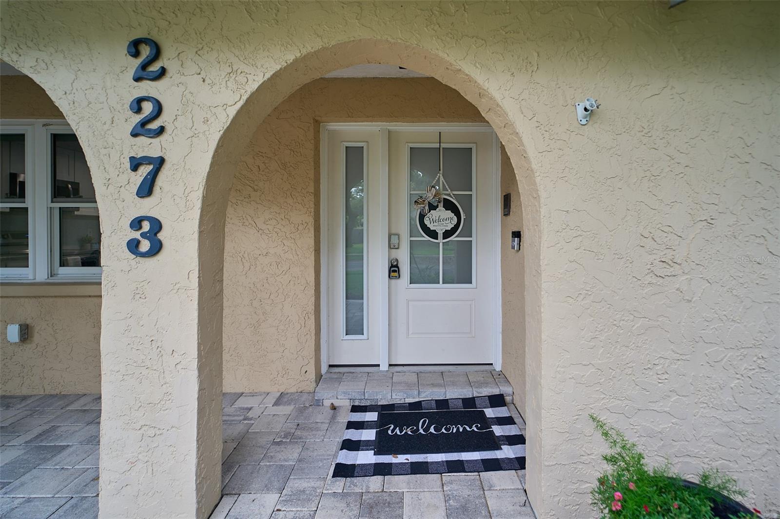 Listing photo id 4 for 2273 Willowbrook Drive