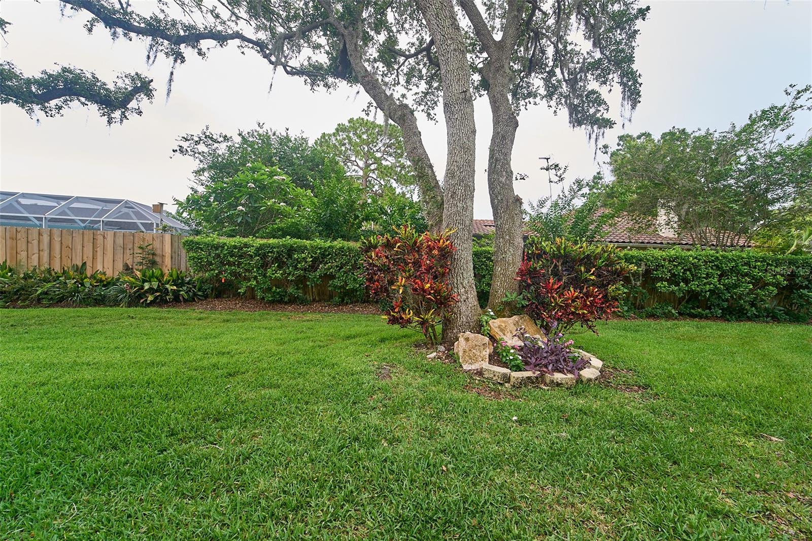 Listing photo id 61 for 2273 Willowbrook Drive