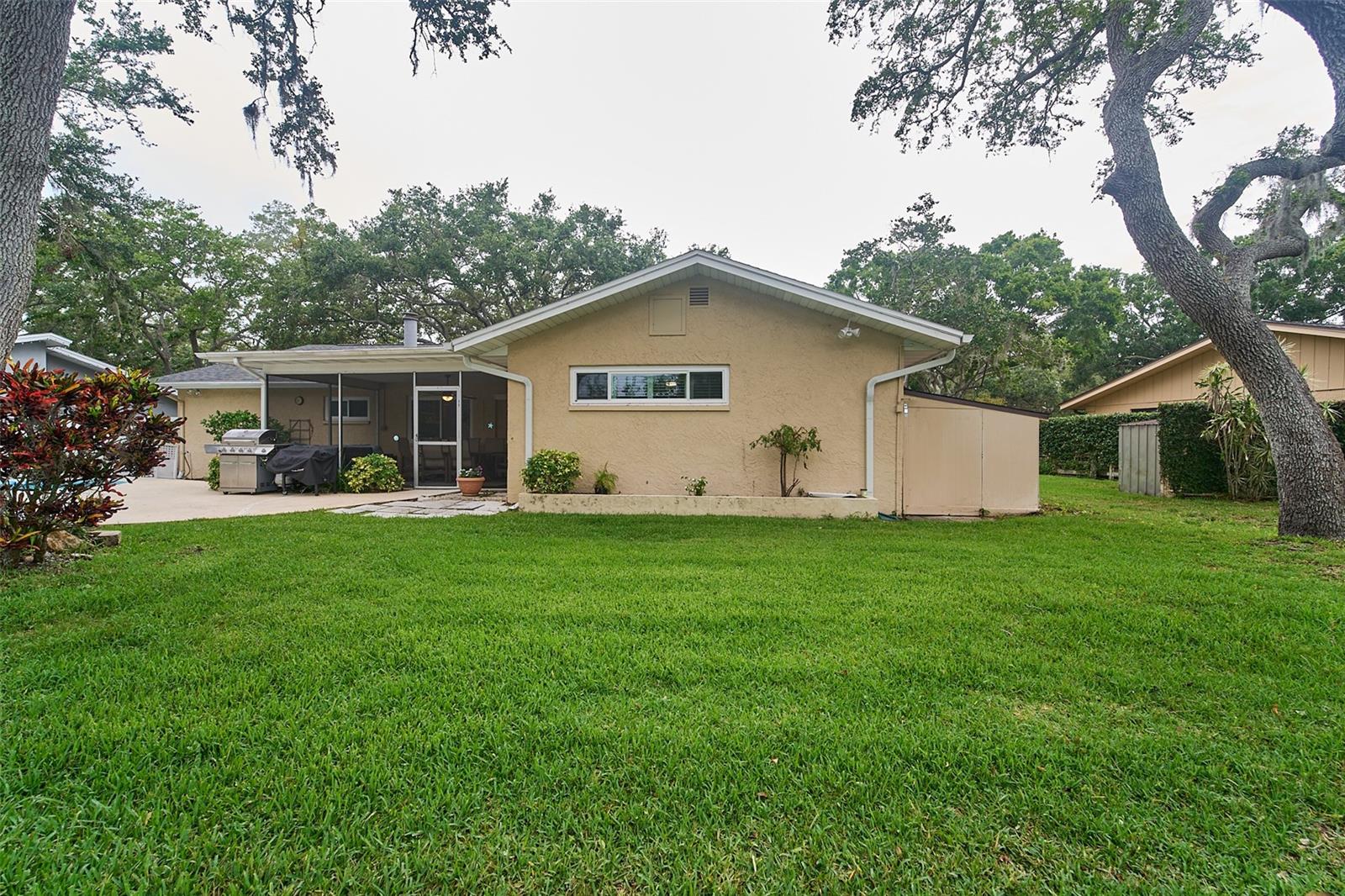 Listing photo id 64 for 2273 Willowbrook Drive