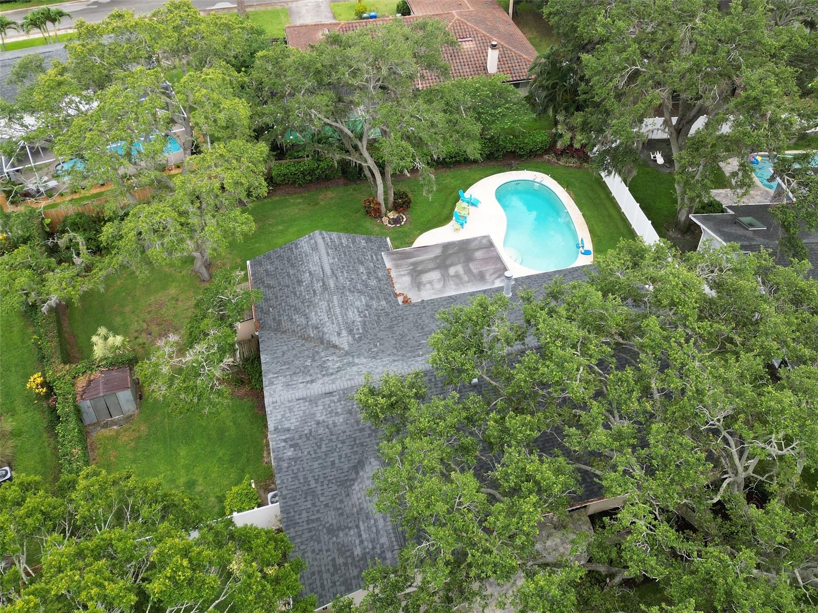 Listing photo id 67 for 2273 Willowbrook Drive