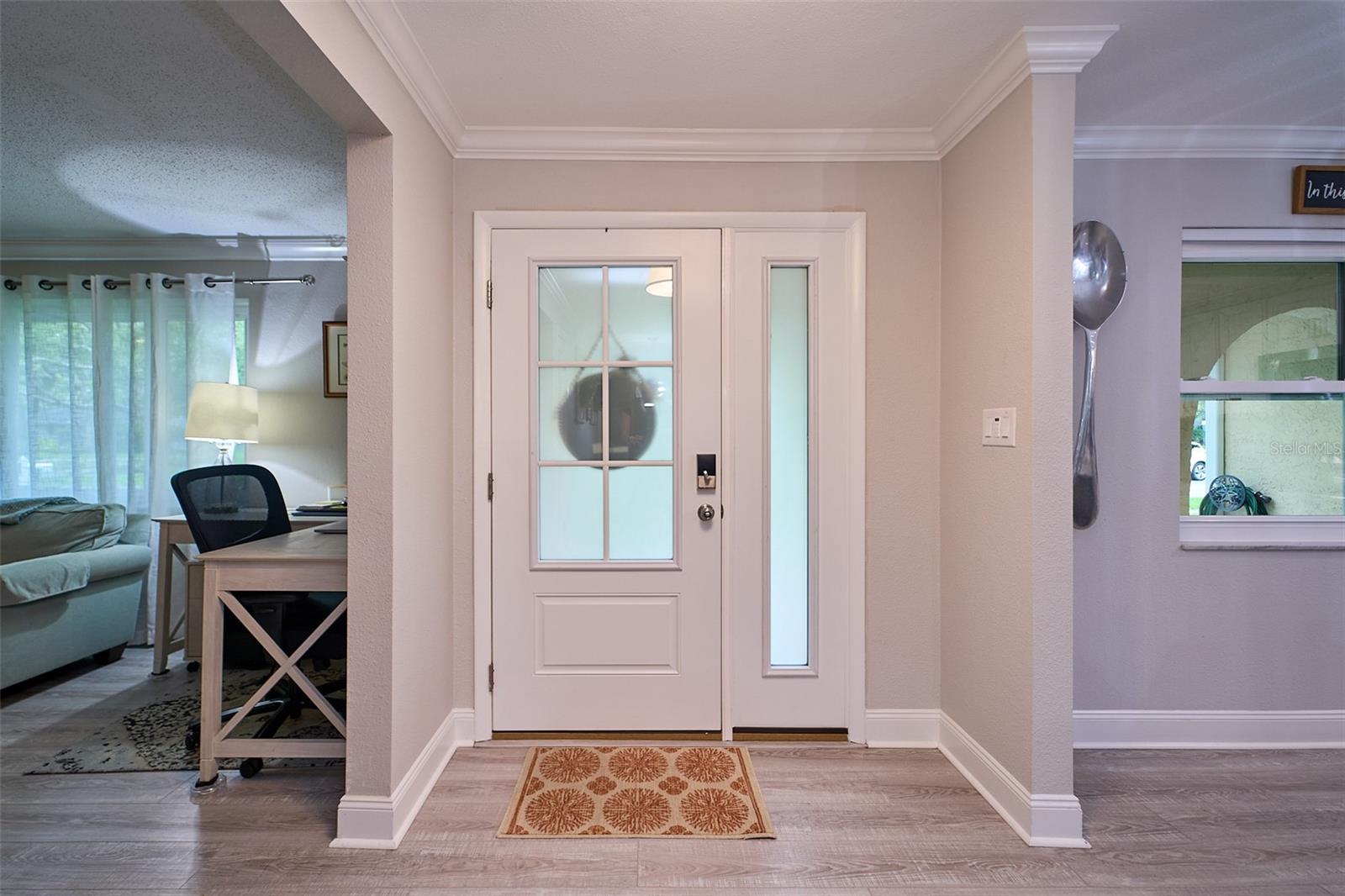 Listing photo id 5 for 2273 Willowbrook Drive