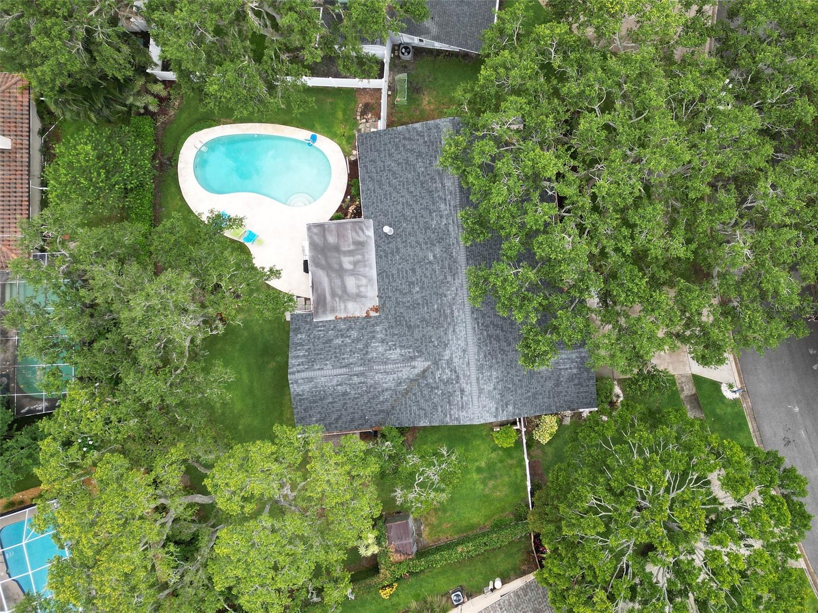 Listing photo id 68 for 2273 Willowbrook Drive