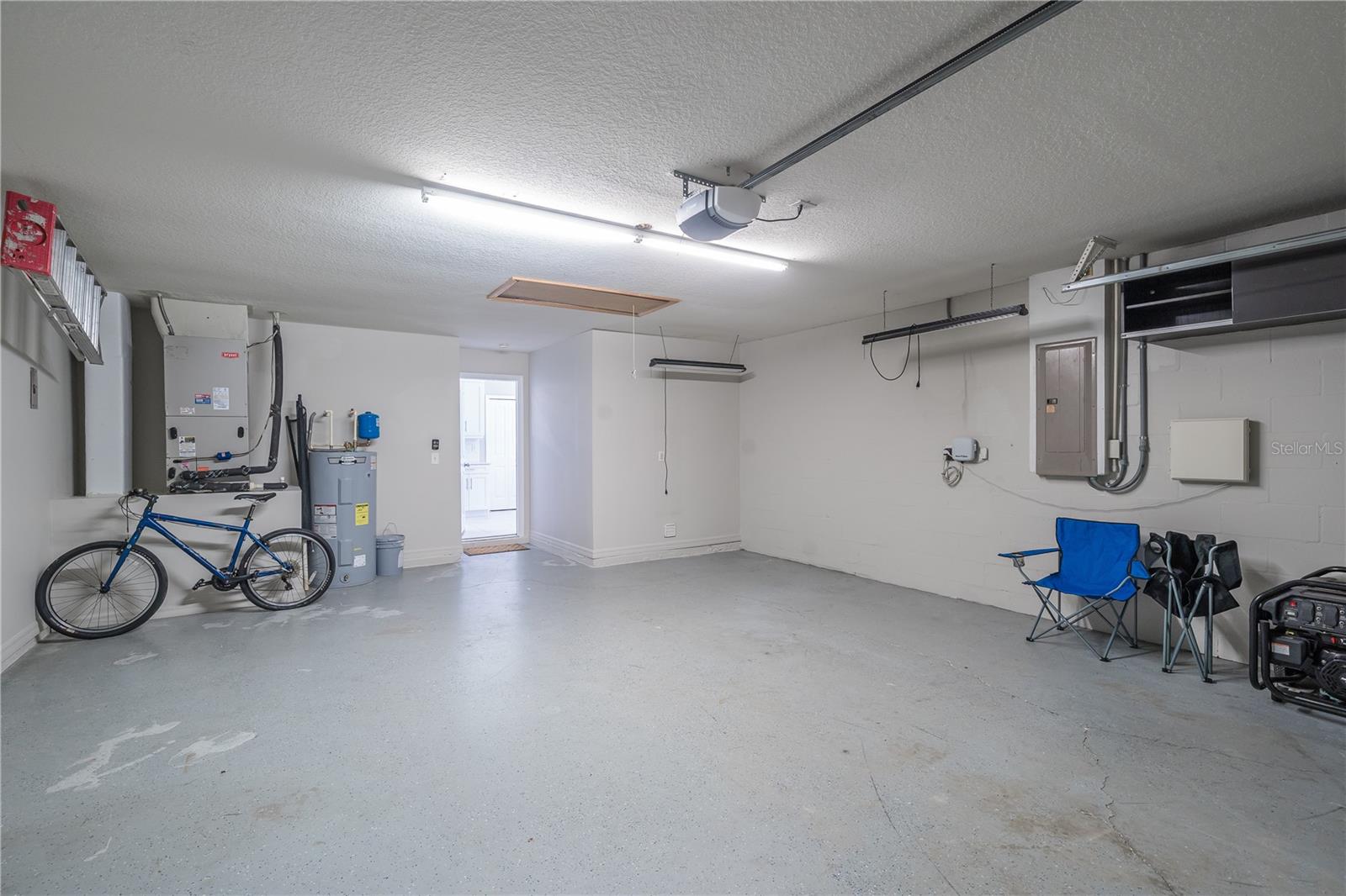 Image 16 of 53 For 27621 Sugar Loaf Drive