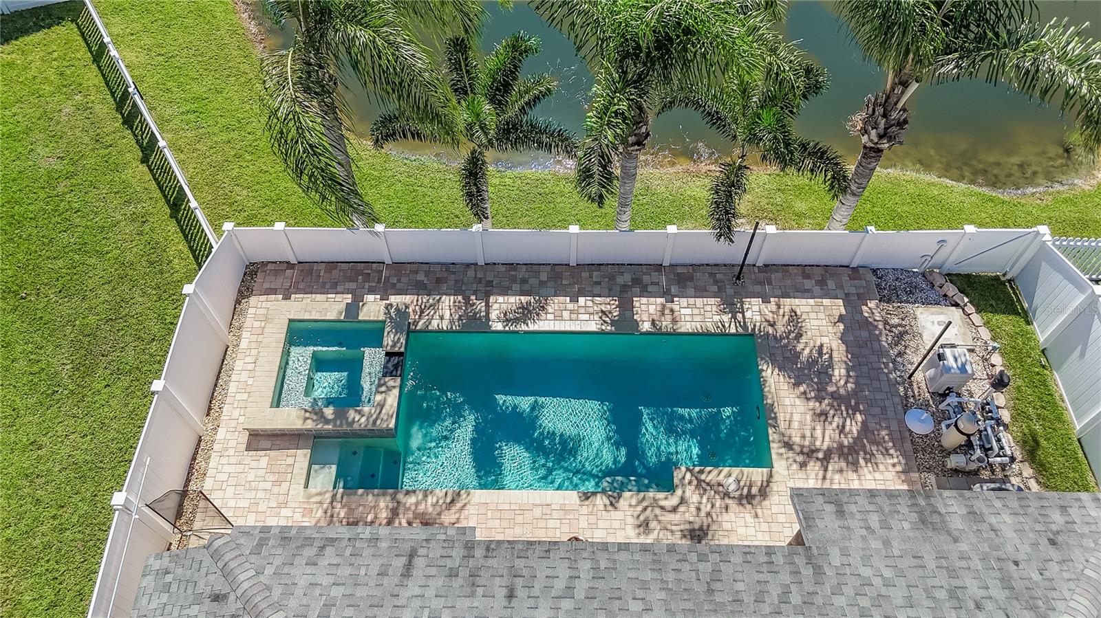 Image 21 of 53 For 27621 Sugar Loaf Drive
