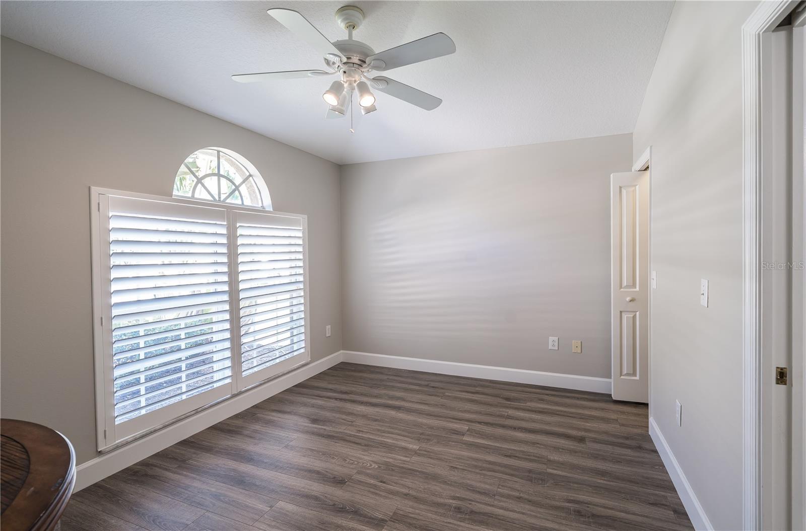 Image 26 of 53 For 27621 Sugar Loaf Drive