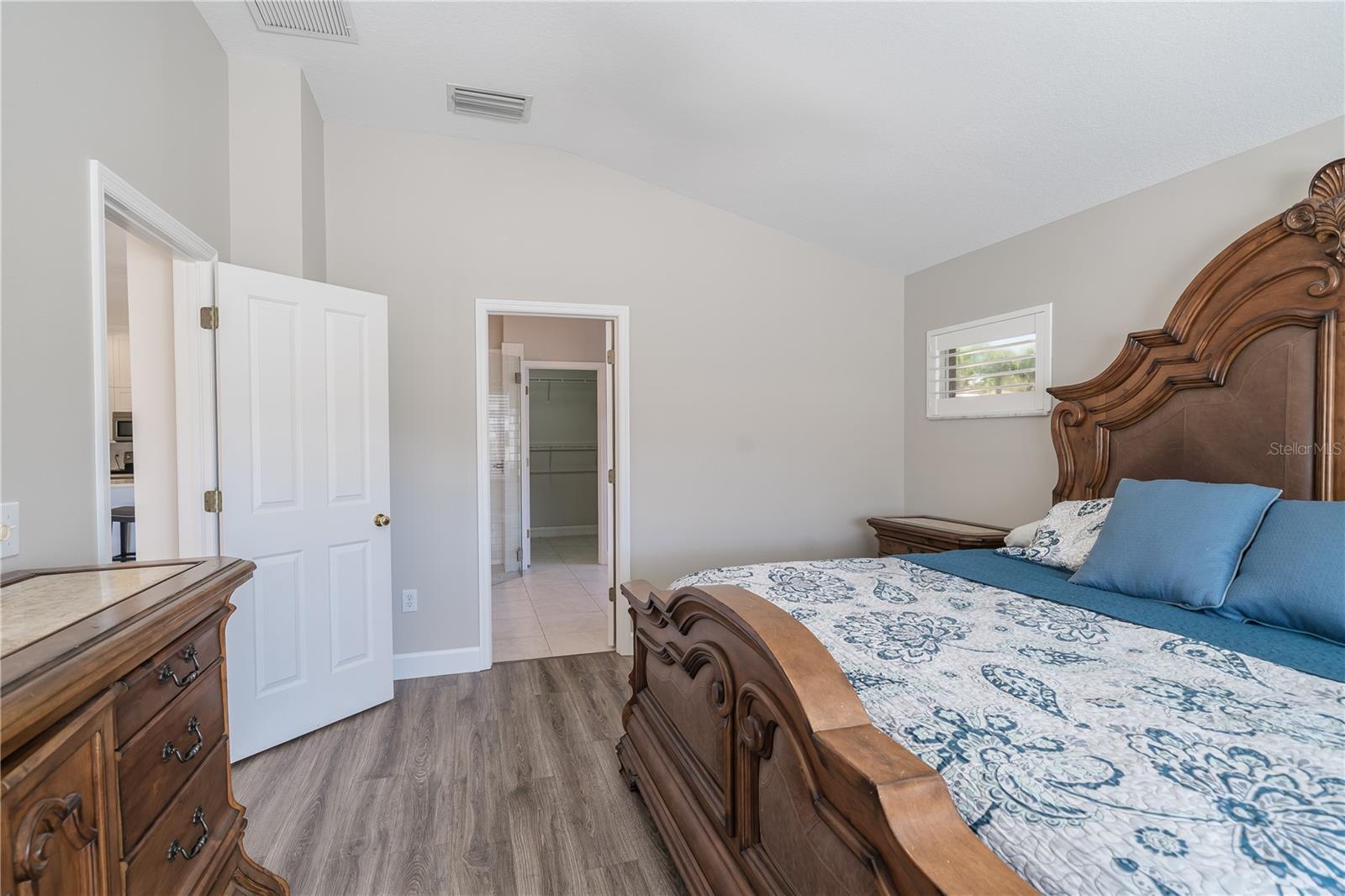 Image 36 of 53 For 27621 Sugar Loaf Drive