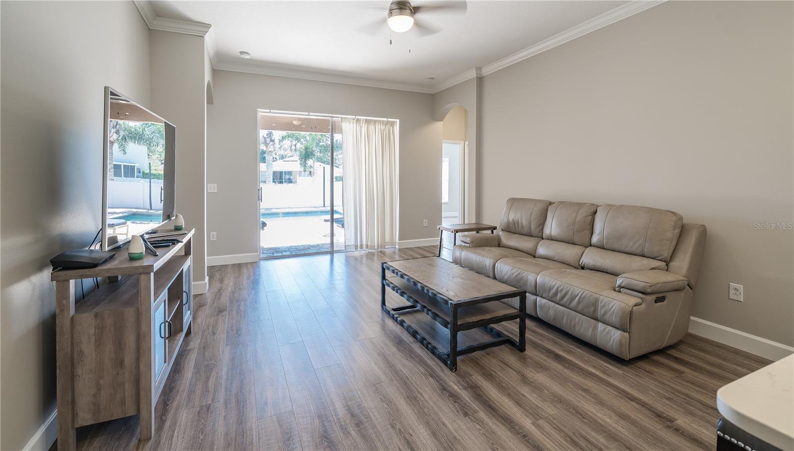 Image 7 of 53 For 27621 Sugar Loaf Drive