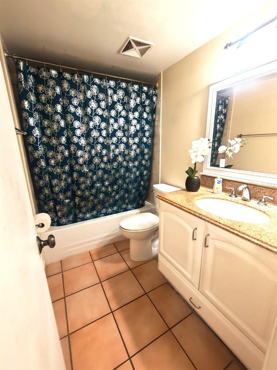 Image 11 of 16 For 6306 Newtown Circle 6a3