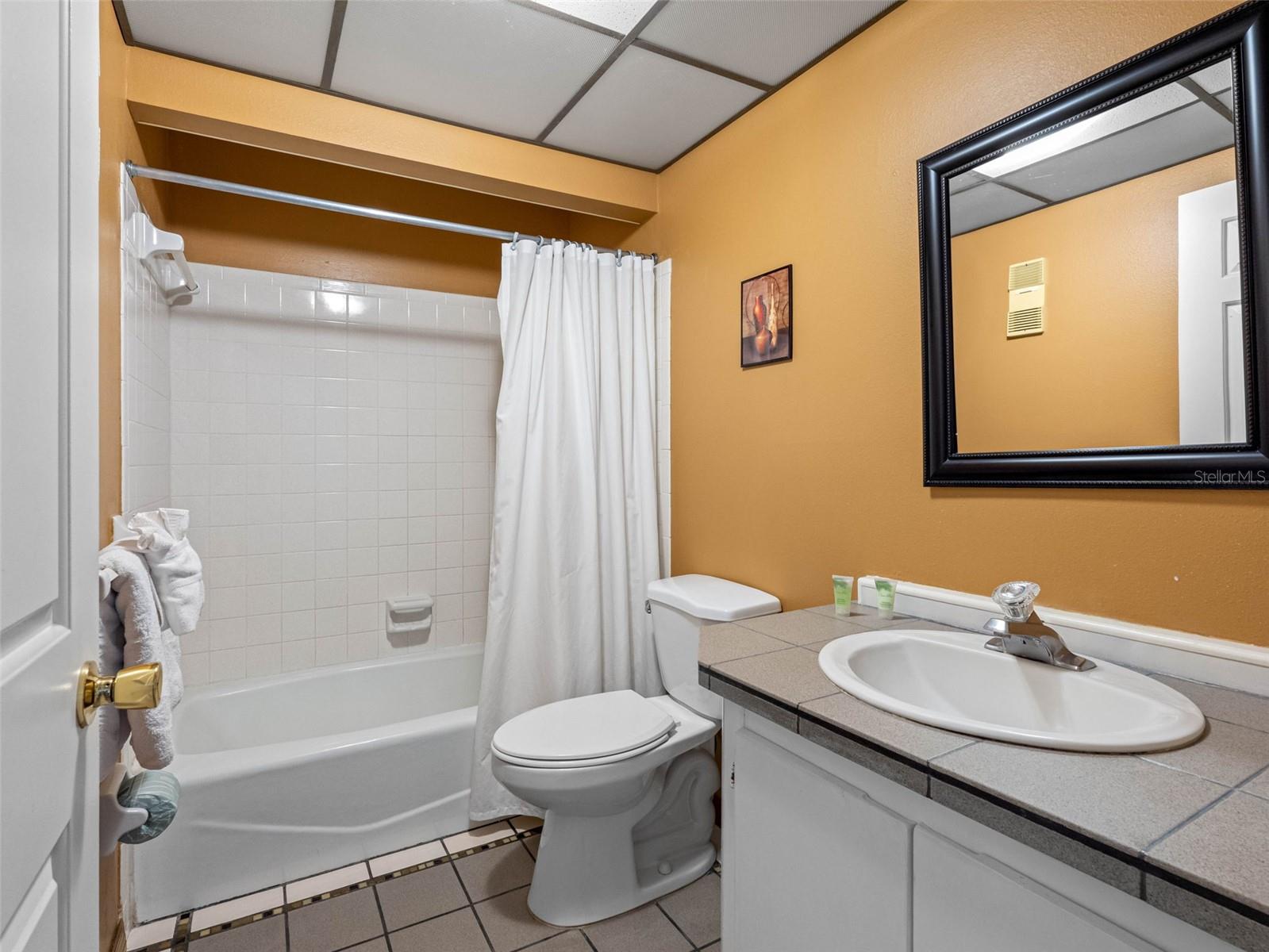 Image 35 of 40 For 13500 Gulf Boulevard 507