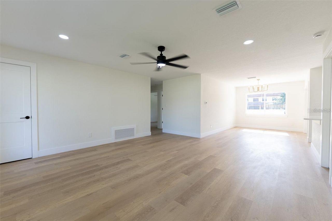 Image 23 of 56 For 8444 15th Way N