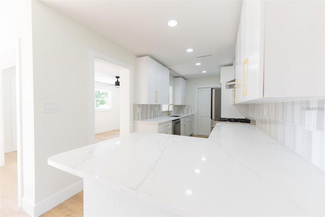 Image 24 of 56 For 8444 15th Way N