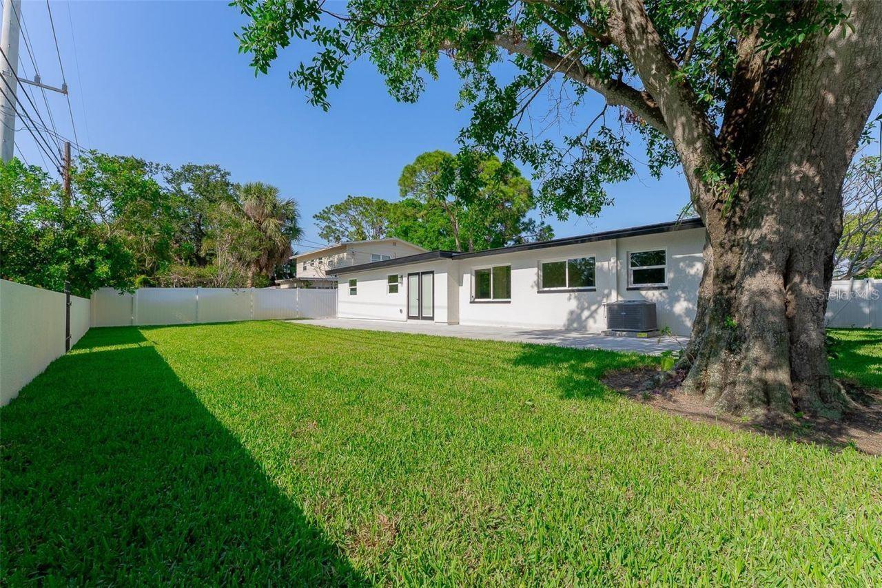 Image 33 of 56 For 8444 15th Way N