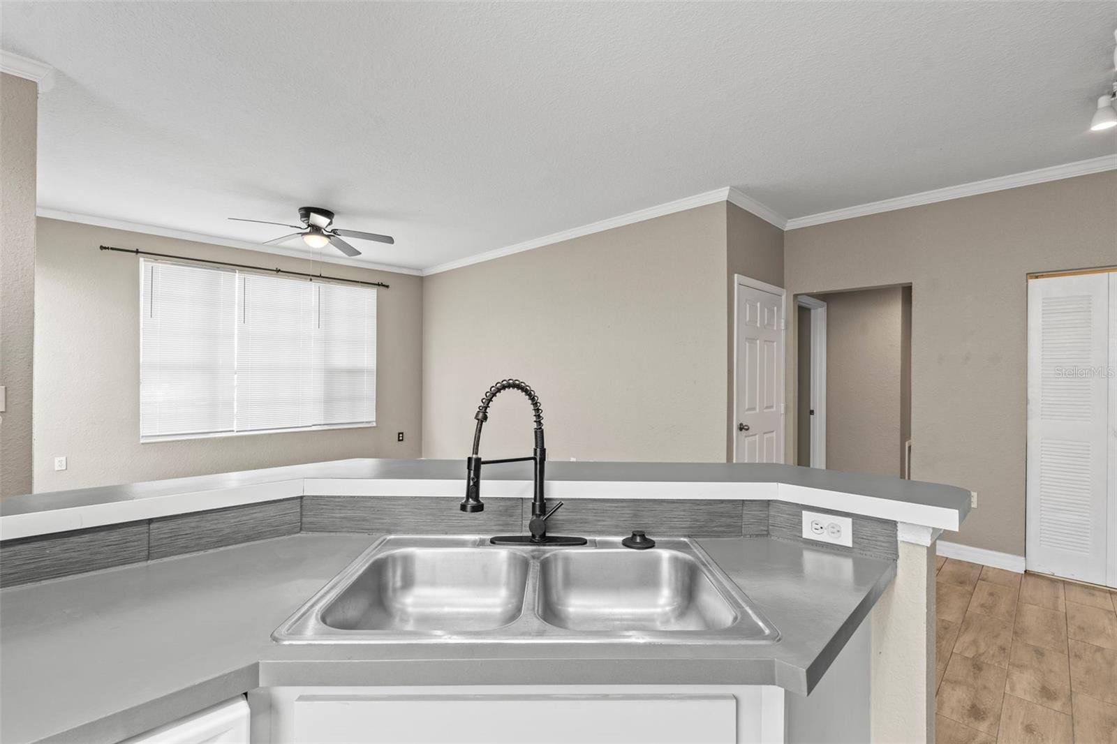 Image 14 of 44 For 9842 Lake Chase Island Way