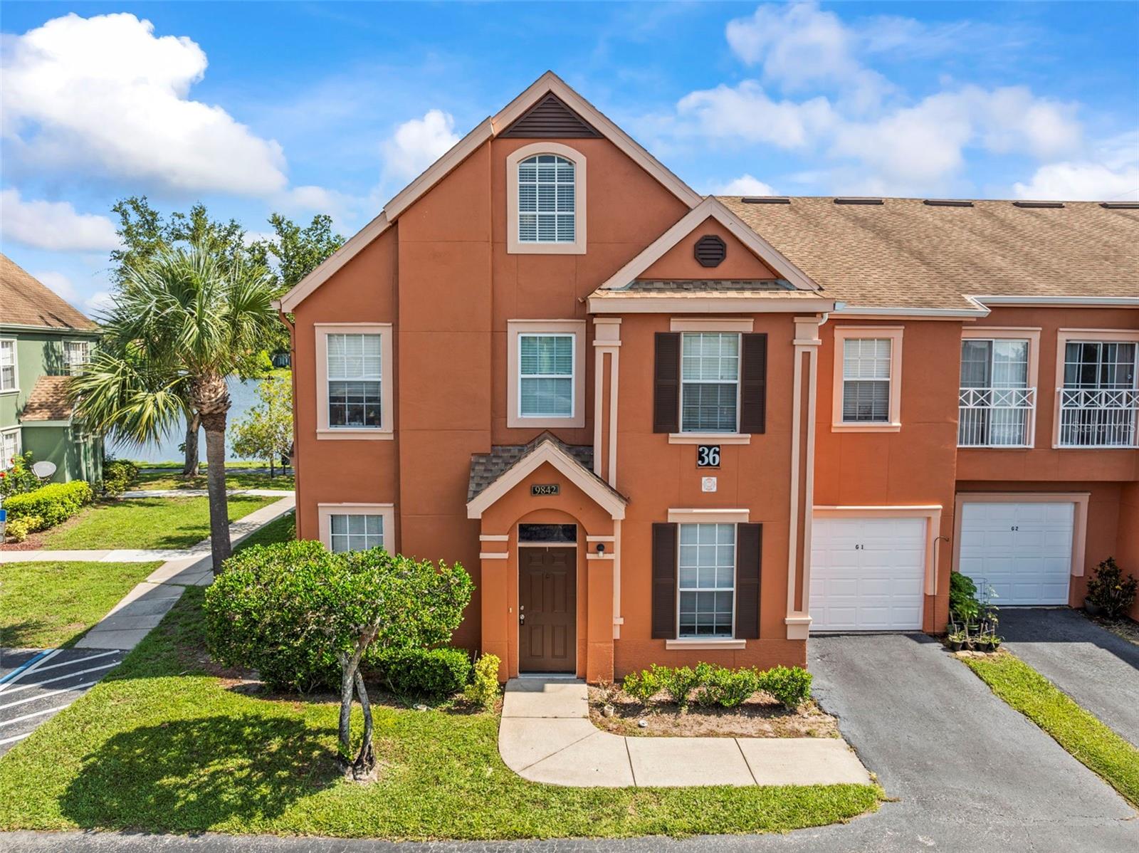 Image 31 of 44 For 9842 Lake Chase Island Way