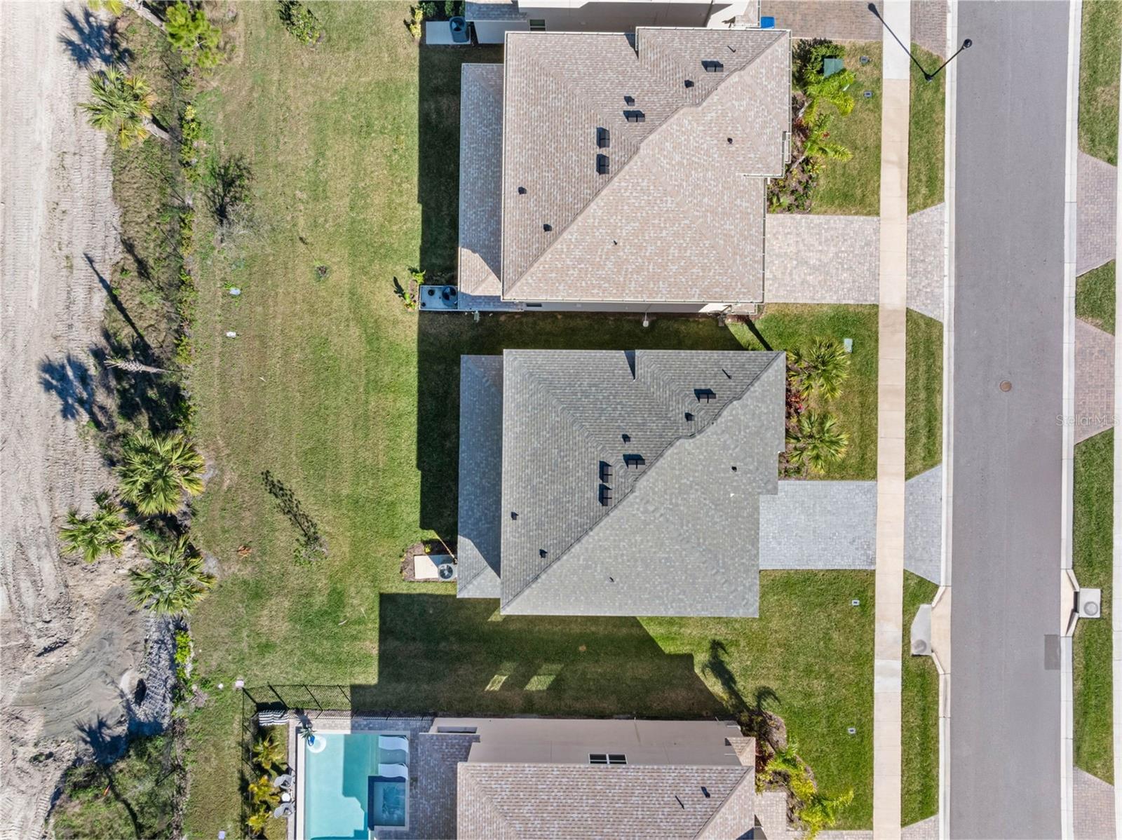 Image 12 of 69 For 32707 Tamarind Grove Lane