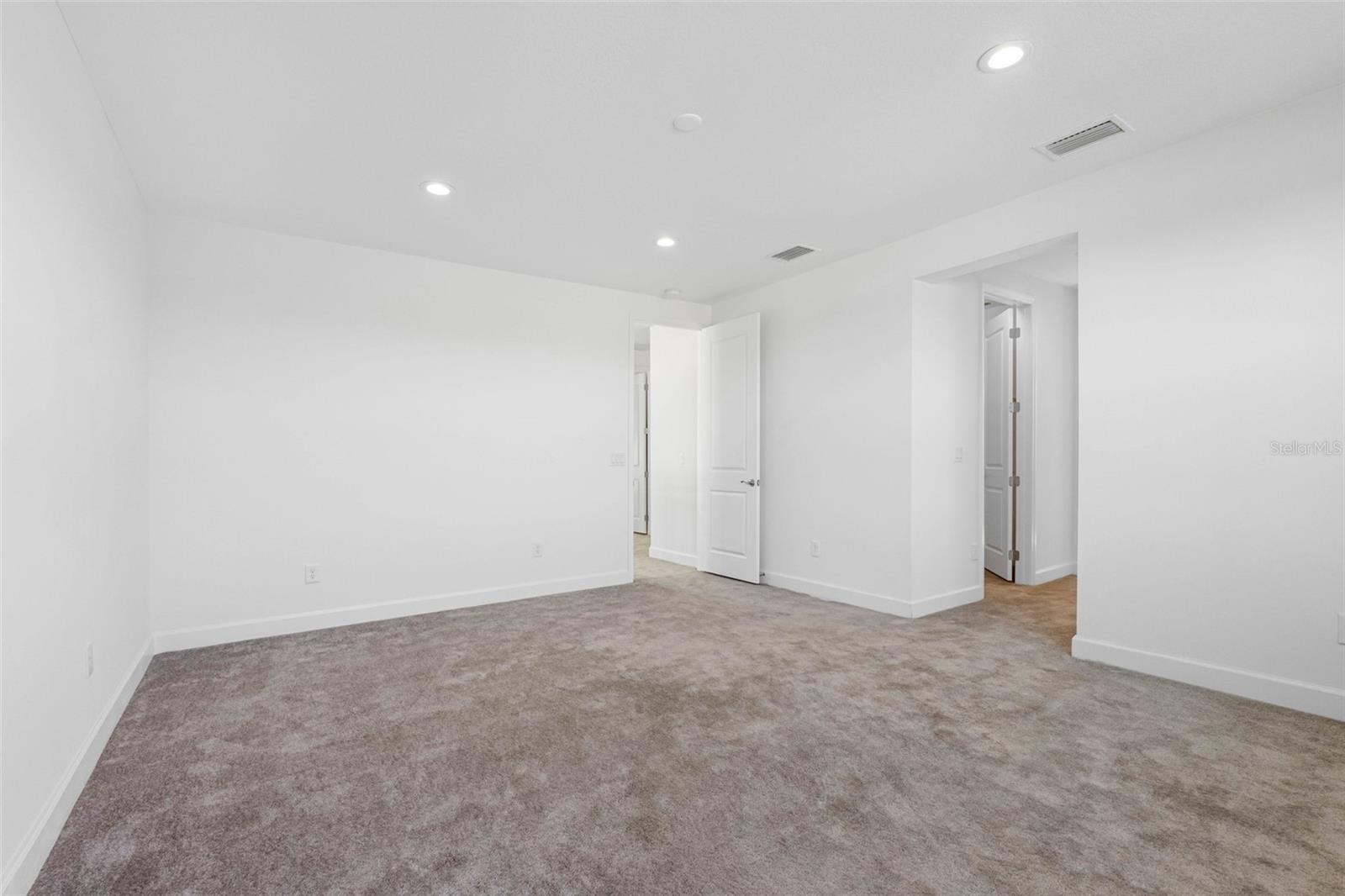 Image 4 of 69 For 32707 Tamarind Grove Lane