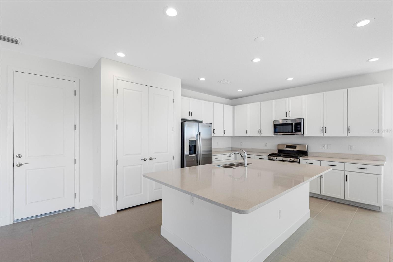 Image 50 of 69 For 32707 Tamarind Grove Lane
