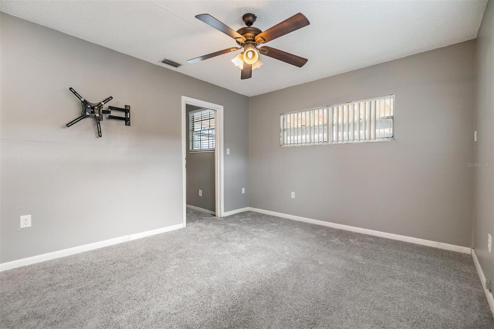 Image 11 of 33 For 2526 Jean Street