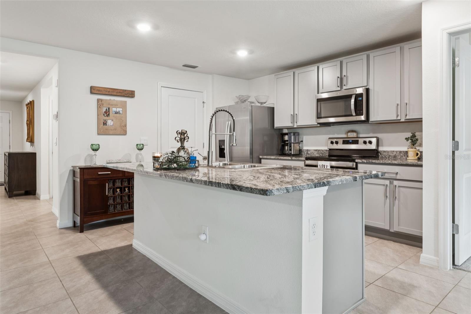 Image 4 of 27 For 5687 Barakat Road