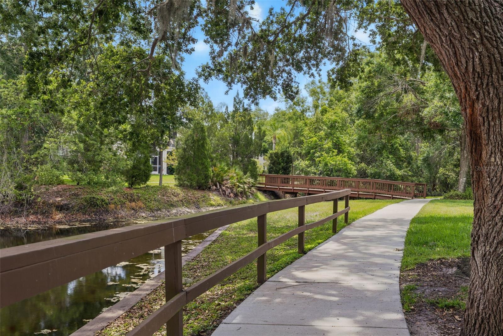Image 14 of 33 For 1827 Hammocks Avenue 1303