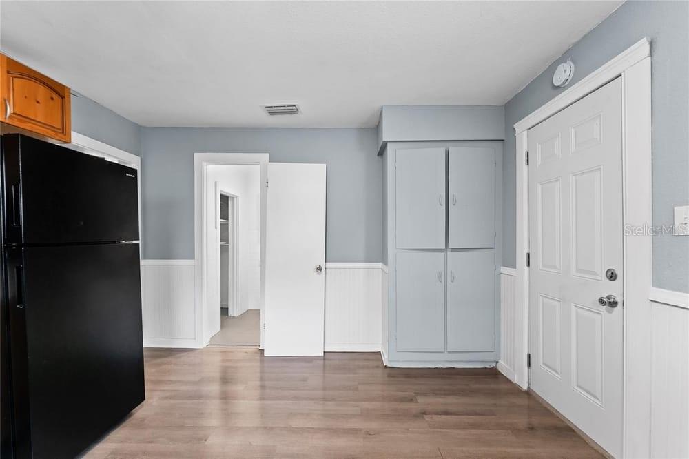 Image 11 of 19 For 2320 Walnut Street