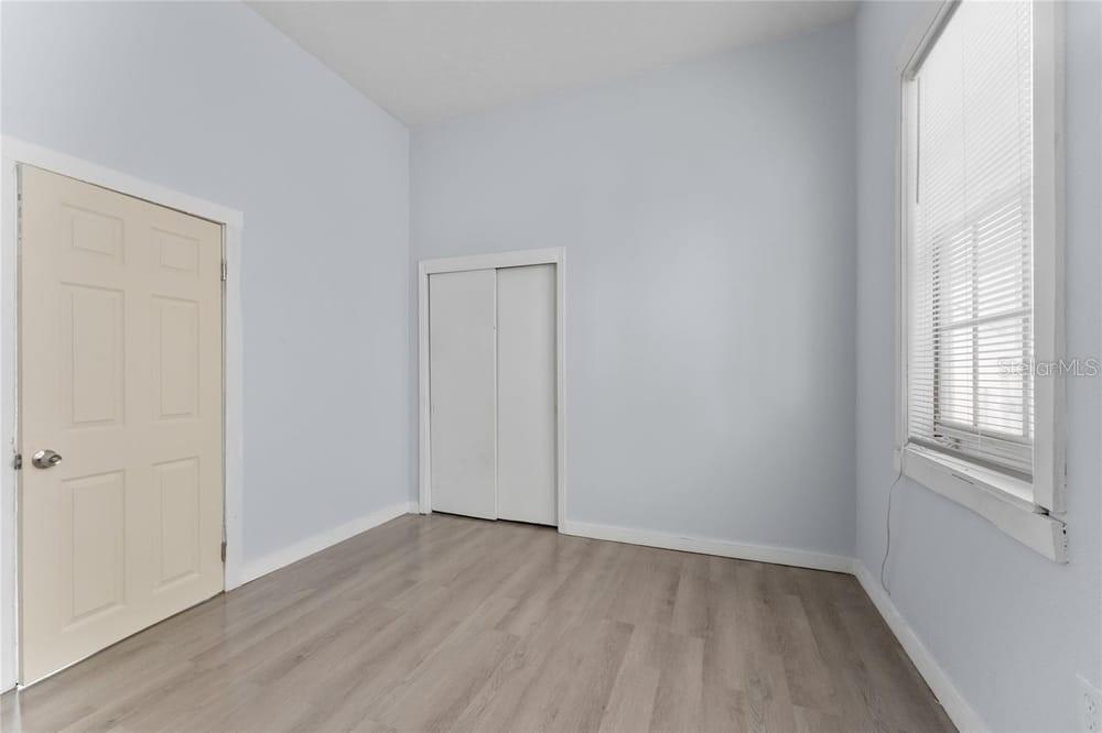 Image 13 of 19 For 2320 Walnut Street