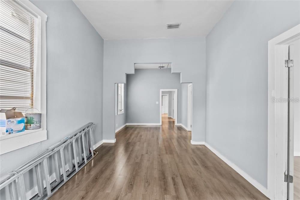 Image 3 of 19 For 2320 Walnut Street