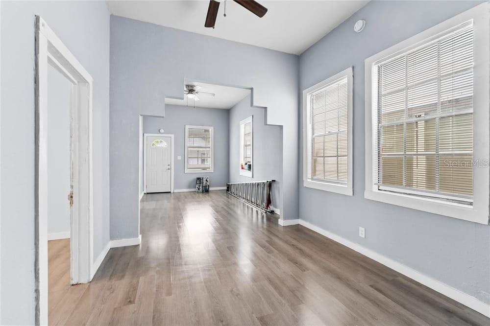 Image 6 of 19 For 2320 Walnut Street