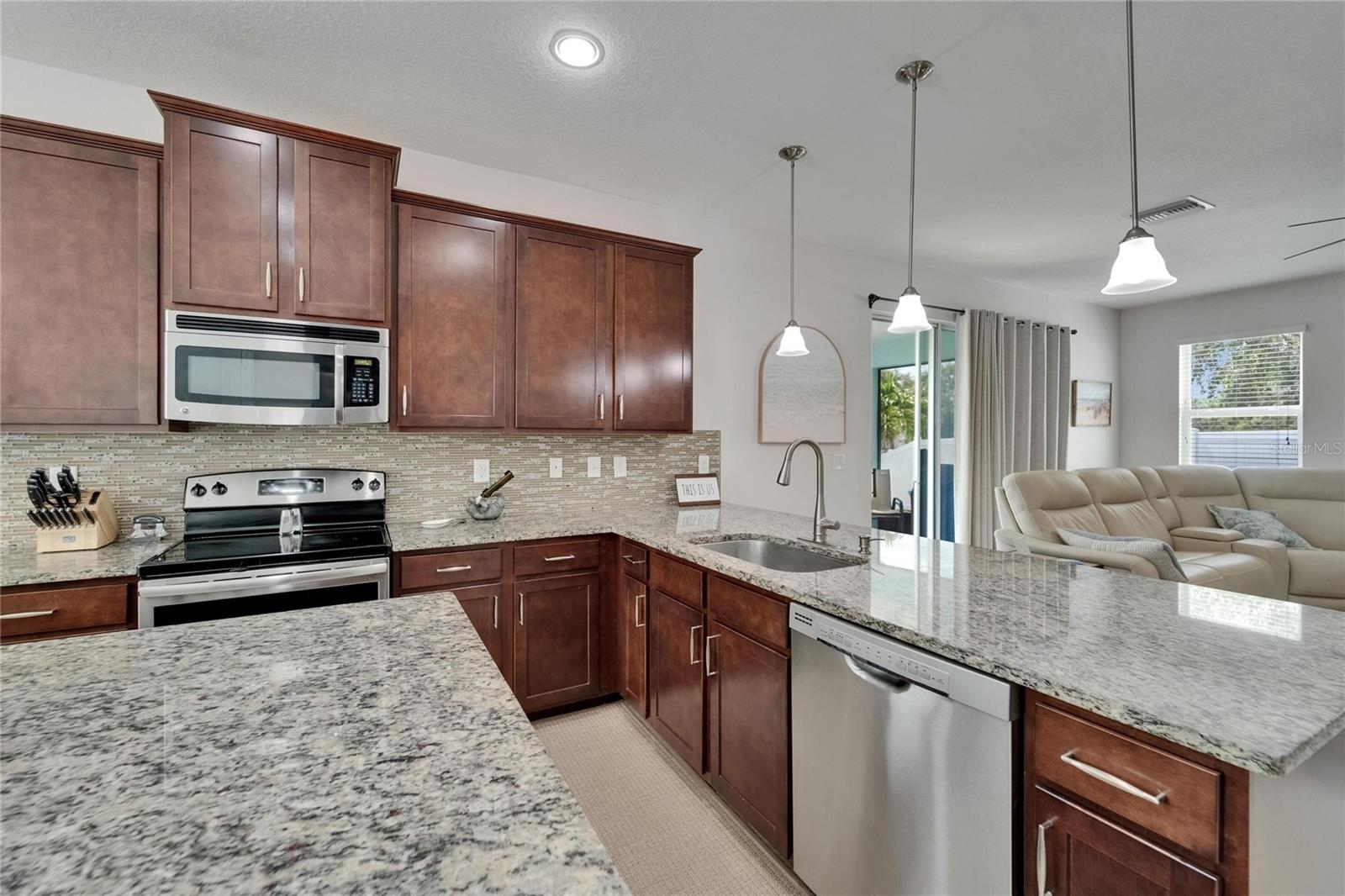 Image 3 of 95 For 449 Bahama Grande Boulevard