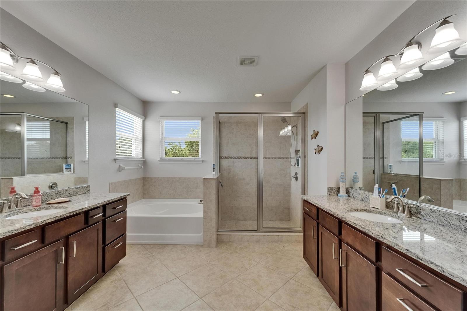 Image 43 of 95 For 449 Bahama Grande Boulevard