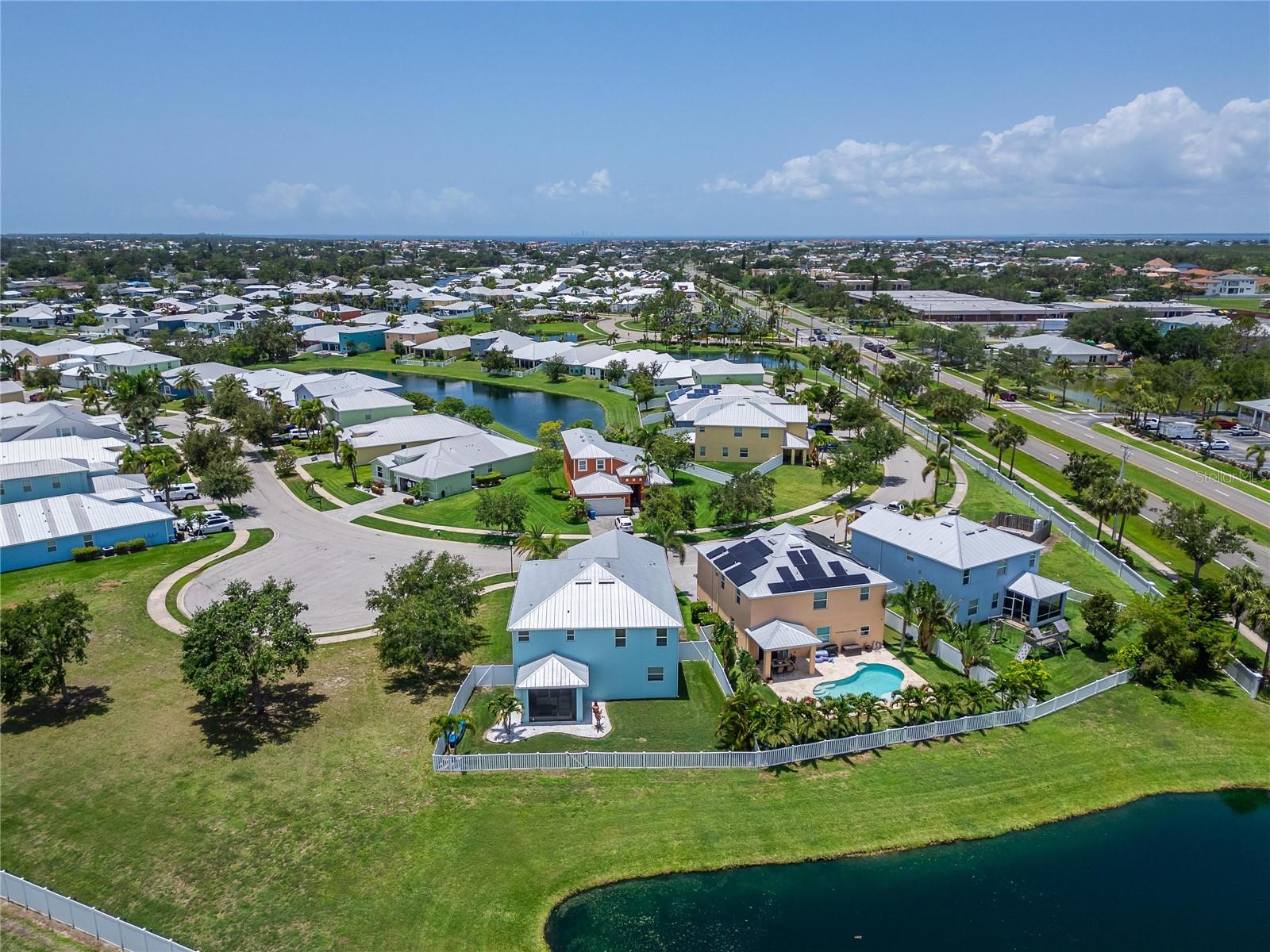 Image 84 of 95 For 449 Bahama Grande Boulevard