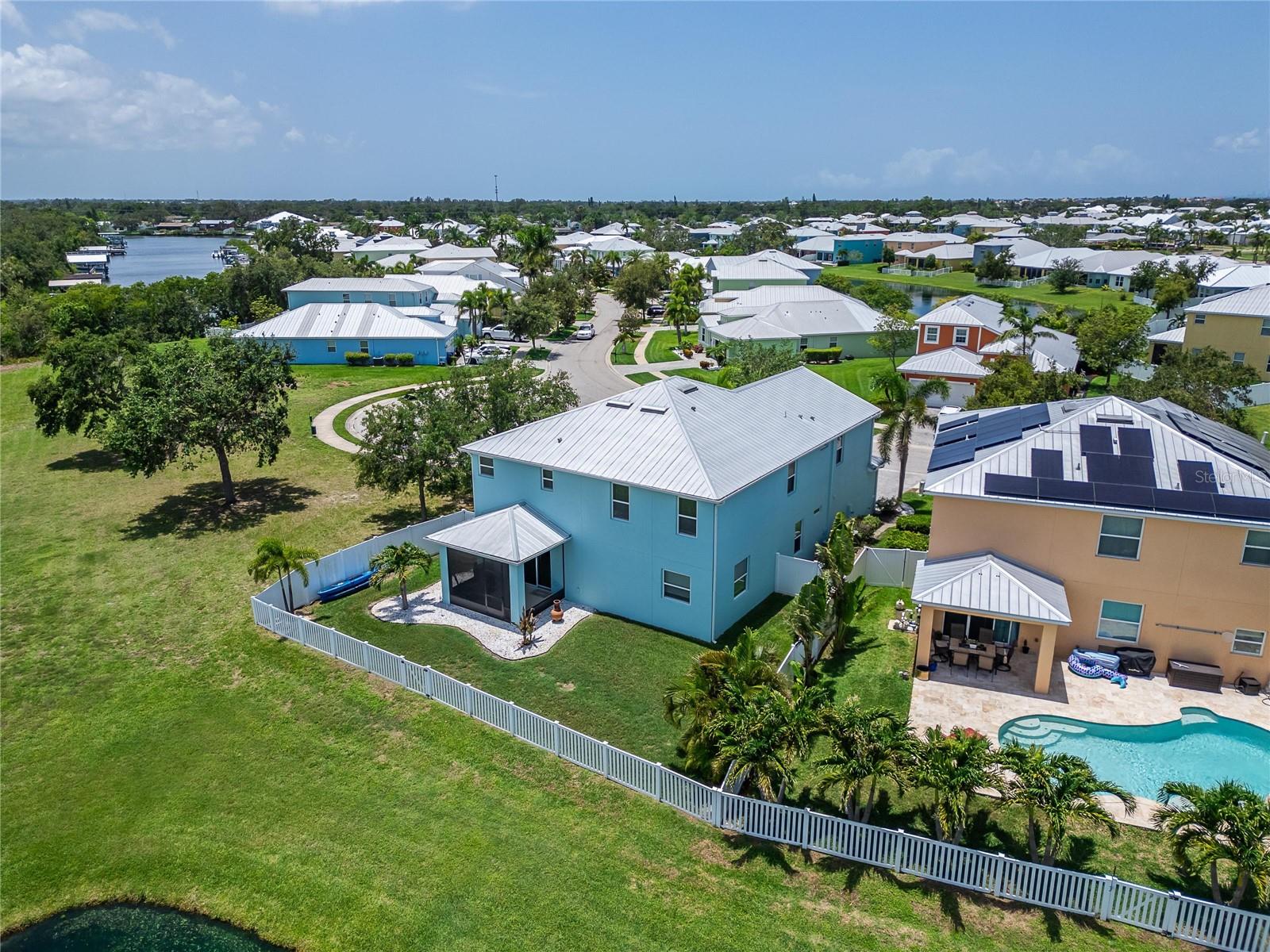 Image 86 of 95 For 449 Bahama Grande Boulevard
