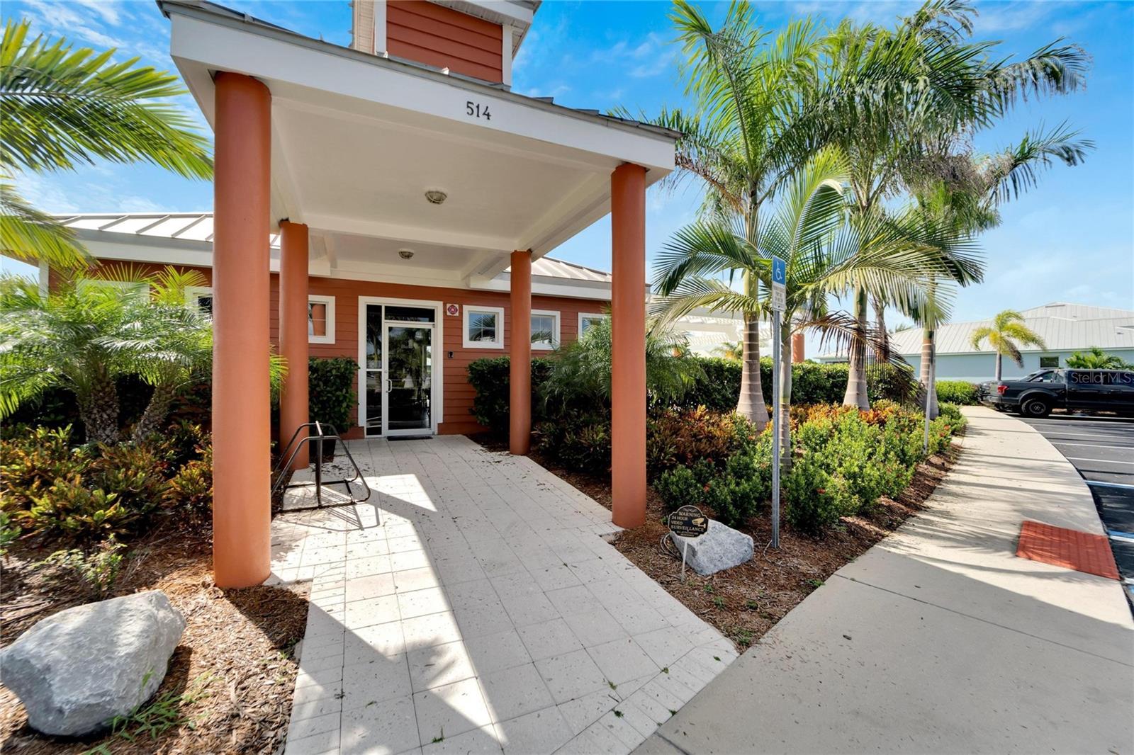 Image 89 of 95 For 449 Bahama Grande Boulevard