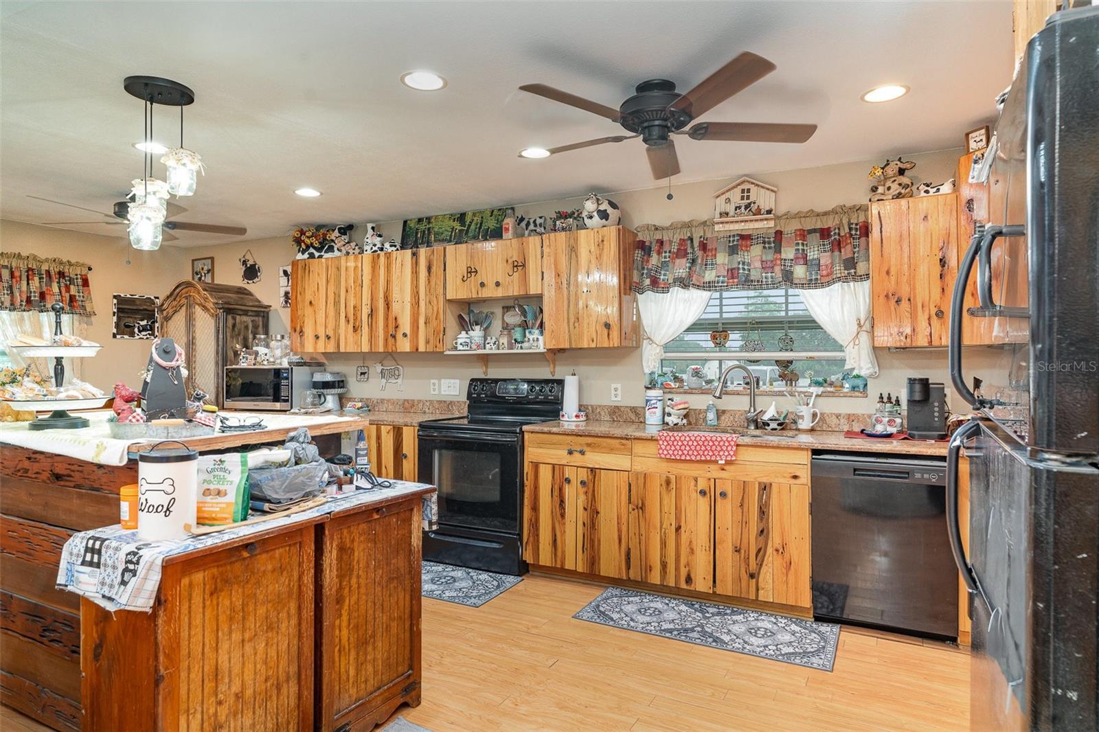 Image 10 of 20 For 36725 Arcadia Avenue